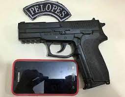Os rapazes relataram que haviam comprado a arma com o intuito de se. Adolescentes Sao Apreendidos Com Simulacro De Arma De Fogo Alagoas 24 Horas Lider Em Noticias On Line De Alagoas