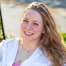 title 🌈🔮 Meet Steph Large (she/her), the acclaimed talent behind  @stephaniedreamsphotography! A digital and film expert, Steph specializes  in capturing LGBTQ+ and feminist weddings with a vibrant, heartfelt touch.  Based in the