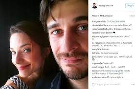 L'inizio di una relazione fra le più serie in guanciale così, alla soglia dei 41 anni, ha voglia di mettere la testa a posto. Lino Guanciale Fidanzata Eta Vita Privata Foto