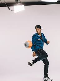 Best football skill mix 2022 ○ messi ○ vinicius ○ neymar ○ ronaldo ○ mbappe . Neymar Ball Juggling Tricks Video And Gif Red Bull