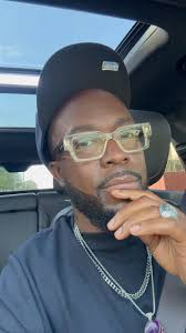 Have you already picked up our new single? If not, please go ahead and  pre-order