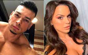 Você eu ninguém nós dois mas a prova chegará. Felipe Franco Aparece Aos Beijos Com A Ex Panicat Carol Dias Ofuxico