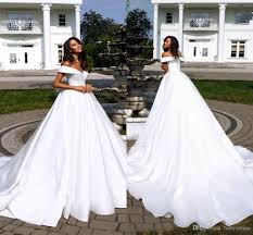 Accessorize your ballgown with floral hair accessories and dangling earrings. Plain Satin Ball Gown Wedding Dress Off 68 Medpharmres Com