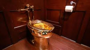 Check spelling or type a new query. Goldene Toilette Diebe Stehlen Kunstwerk Von Maurizio Cattelan Stern De