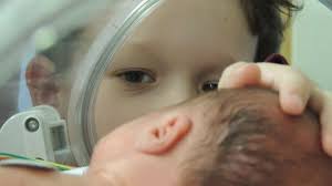 The extraordinary, harrowing story of a mum who gave birth soon after her  20-week scan