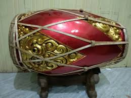 Kuriding merupukan alat musik tradisional khas suku banjar, kalimantan selatan. 23 Alat Musik Tradisional Kalimantan Terlengkap