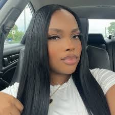 Abby Bynum's Instagram, Twitter & Facebook