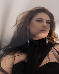 Heute Abend tritt Rhea Harder-Vennewald an der Seite von Elton gegen Annett  Renneberg an der Seite von Bernhard Hoëcker bei „Wer weiss denn sowas?“ an.  Wer wird gewinnen? Schaltet ein: um 18:00