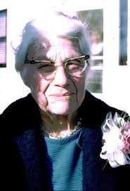 Edna Nickel's Instagram, Twitter & Facebook