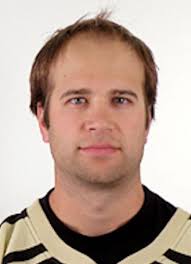 Player photos for the 1999-00 Flin Flon Bombers at hockeydb.com