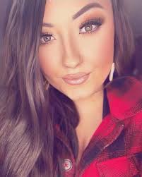 Tessa Keller's Instagram, Twitter & Facebook