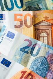 Apr 28, 2021 · the best day to exchange us dollar in euro was 19/04/2021. Best Euro Money Pictures Hd Download Free Images On Unsplash
