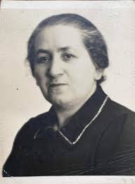 Their families fled the Holocaust. Now they share the stories of their  survival and the scars still left behind.