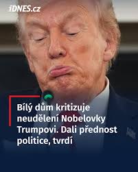 Bílý dům zkritizoval, že Nobelovu cenu za mír pro rok 2025 dostala  venezuelská opoziční politička a aktivistka María Corina Machadová namísto  amerického prezidenta Donalda Trumpa. Rozhodnutí Nobelova výboru označil za  politické. 👉https://www.idnes.cz ...