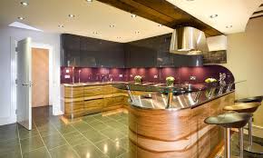 20 kitchens with stylish, two tone cabinets