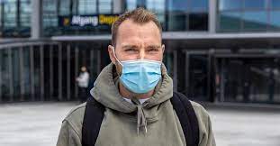 Eriksen received medical attention on the field for 10 minutes with players from both sides looking on with concern as cpr was administered. Tztziv0y3dwfvm