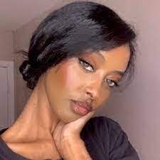 Ella Cline's Instagram, Twitter & Facebook