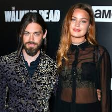 Like i'm so mad because tom payne was so happy to play this role and he was so excited to represent the lgbtq community despite being a straight man. The Walking Dead S Tom Payne Reveals He S Engaged E Online