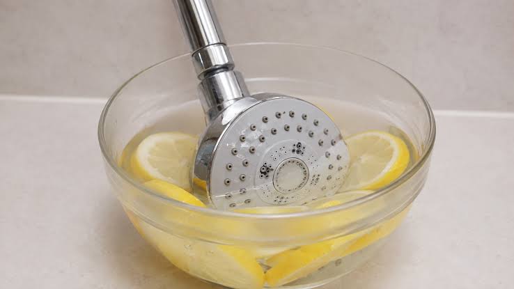 how to clean shower head vinegar