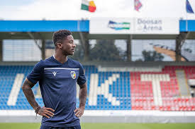 Ba loua began his career in the club asec mimosas in the abidjan city of côte d'ivoire. Viktoriani Maji Novou Posilu Do Klubu Prisel Z Karvine Zaloznik Adriel D Avila Ba Loua Fotbal Sport Plzenska Drbna Zpravy Z Plzne A Okoli