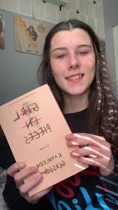 Whats The Overall Rate Out of Five for Girl in Pieces by Katherine Glasgow 