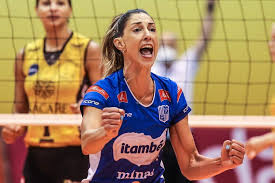 She is famous for being a volleyball player. Carol Gattaz Volta A Ser Convocada Para Selecao Dhoje Interior