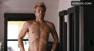 Peyton Meyer Nude - Shocking Images Revealed