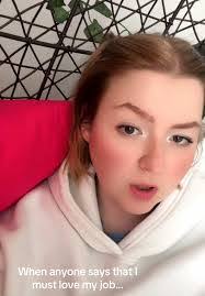 Holly Stark's Instagram, Twitter & Facebook