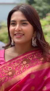 Follow: Glimpse of Totini