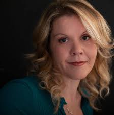 Denise Tranter's Instagram, Twitter & Facebook