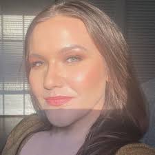 Paris Hill (@parisjhill)