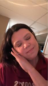 Maybe tomorrow I'll do a Live. I still don't know.🪕