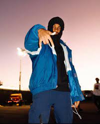 Tell us the truth, can you spend even a day without looking at your phone? Pin By Escobar Beats On Not Style Iconic Album Covers Cute Rappers Aesthetic Movies