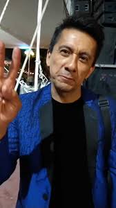 Saludos de Sandro Gutiérrez, Baterista de Los Divis