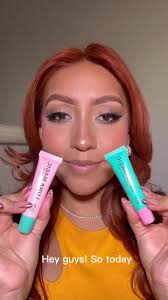 Luna Lip Moisturizer