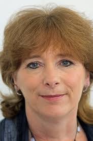 Lorraine Martin's Instagram, Twitter & Facebook