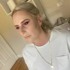 Renee Egan (@rjebeauty) · Caroline Springs, VIC