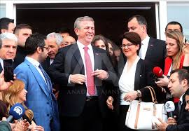 Yavaş, i̇lk 100 günde hemşehrilerimizin mali ve sosyal haklarını titizlikle koruduk ve gözettik. Mansur Yavas Gorevi Devraldi
