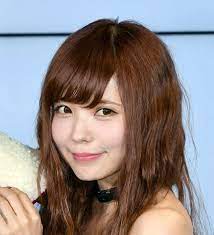 絶対に20代だ』益若つばさのミニスカ姿にフォロワー歓喜『もはやフィギュア…』：中日スポーツ・東京中日スポーツ