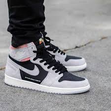 Jordan Retro 1 High Og White Black Particle Grey Pin On Sneakers