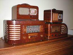Simon 39 S Vintage Radio Repair About Us Specialist In The Repair Antique Radio Vintage Radio Golden Age Of Radio