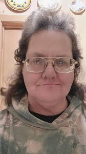 Simple woman seeking connection near Minneapolis