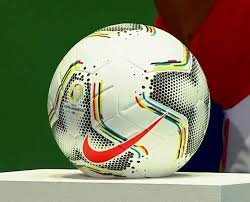 Un producto de rcn televisión 2020. La Mascota El Balon Y El Trofeo Para La Copa America Colombia Argentina 2020 Futbol Deportes El Universo
