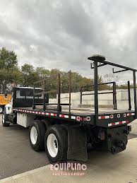 International 7400-SBA-4X2-2004 Cab & Chassis Truck