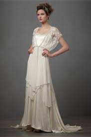 Bellissimi abiti da sposa vintage: Impaziente Principessa Estendere Sposa Anni 20 Progressivo Pinna Pioggia