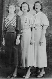 Calendar shown with monday as first day of week. 1934 Women S Vintage Fashion Style Photo Print Ad Ladies Day Dress Afternoon Tea Early To Mid 30s Era Blouse S Vintage Fashion Ladies Day Dresses Fashion Photo