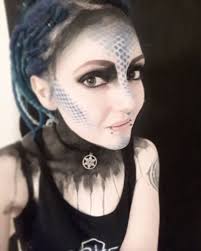 Hochmut Art & Costumes