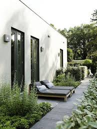 Gehwegplatten Ums Haus Outdoor Inspirations Modern Garden Outdoor Areas