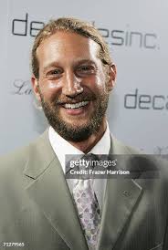 24 Photos & High Res Pictures