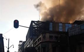 La jefa de gobierno de la cdmx, claudia sheinbaum, resaltó que se suspendieron varias líneas del metro de la cdmx tras el incendio de hoy en un edificio del sistema de transporte colectivo (stc). Sfx7g3jmqyloam